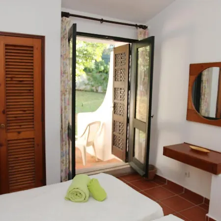 Jacaranda - 550m From The - Free Wifi - By Bedzy Villa *