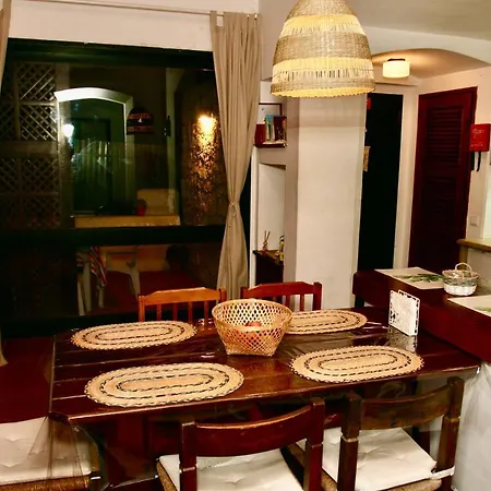 Jacaranda - 550m From The - Free Wifi - By Bedzy