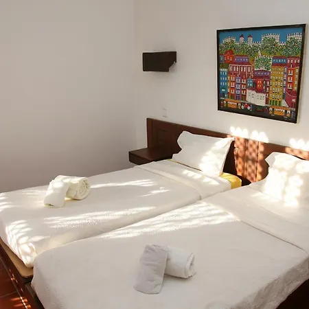 Jacaranda - 550m From The - Free Wifi - By Bedzy Villa