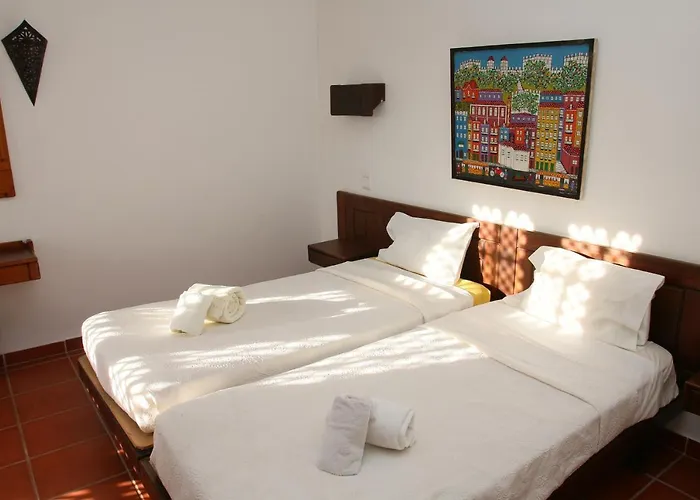 Jacaranda - 550m From The - Free Wifi - By Bedzy Villa