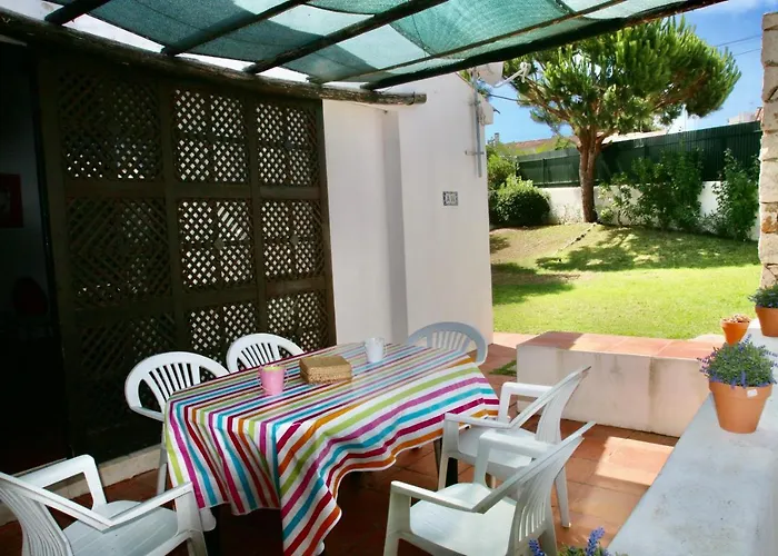 Jacaranda - 550m From The - Free Wifi - By Bedzy Villa *