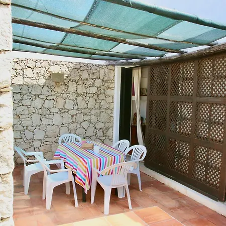 Jacaranda - 550m From The - Free Wifi - By Bedzy Villa