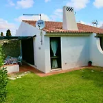 Vila Jacaranda - 550m From The - Free Wifi - By Bedzy *