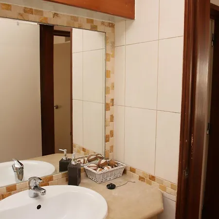 Jacaranda - 550m From The - Free Wifi - By Bedzy Willa Albufeira
