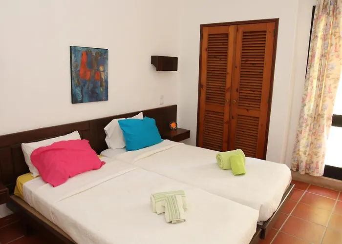 Jacaranda - 550m From The - Free Wifi - By Bedzy אלבופיירה